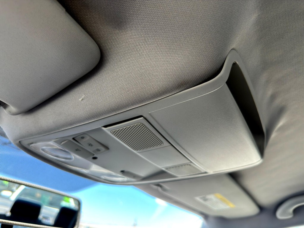 2012 Volkswagen Jetta Image 31