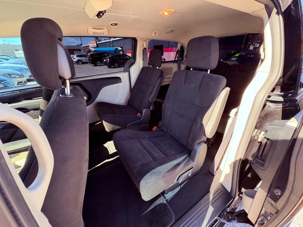 2016 Dodge Grand Caravan Image 17