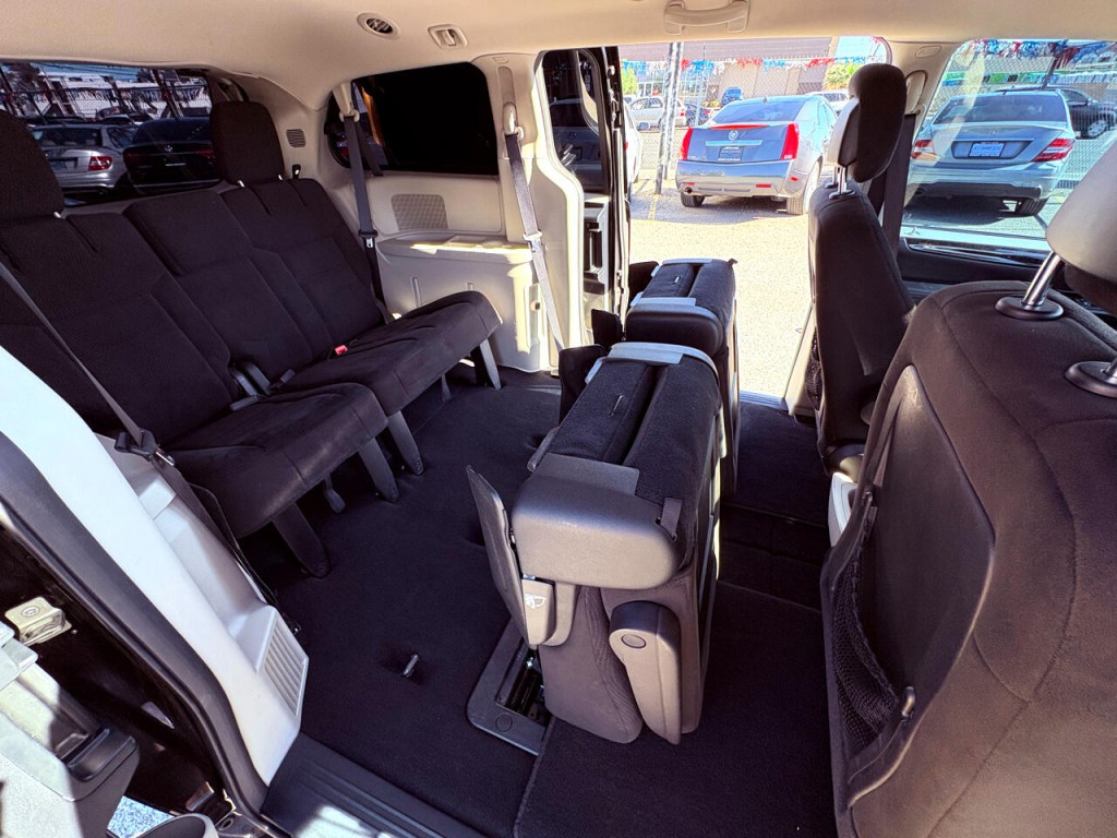 2016 Dodge Grand Caravan Image 19