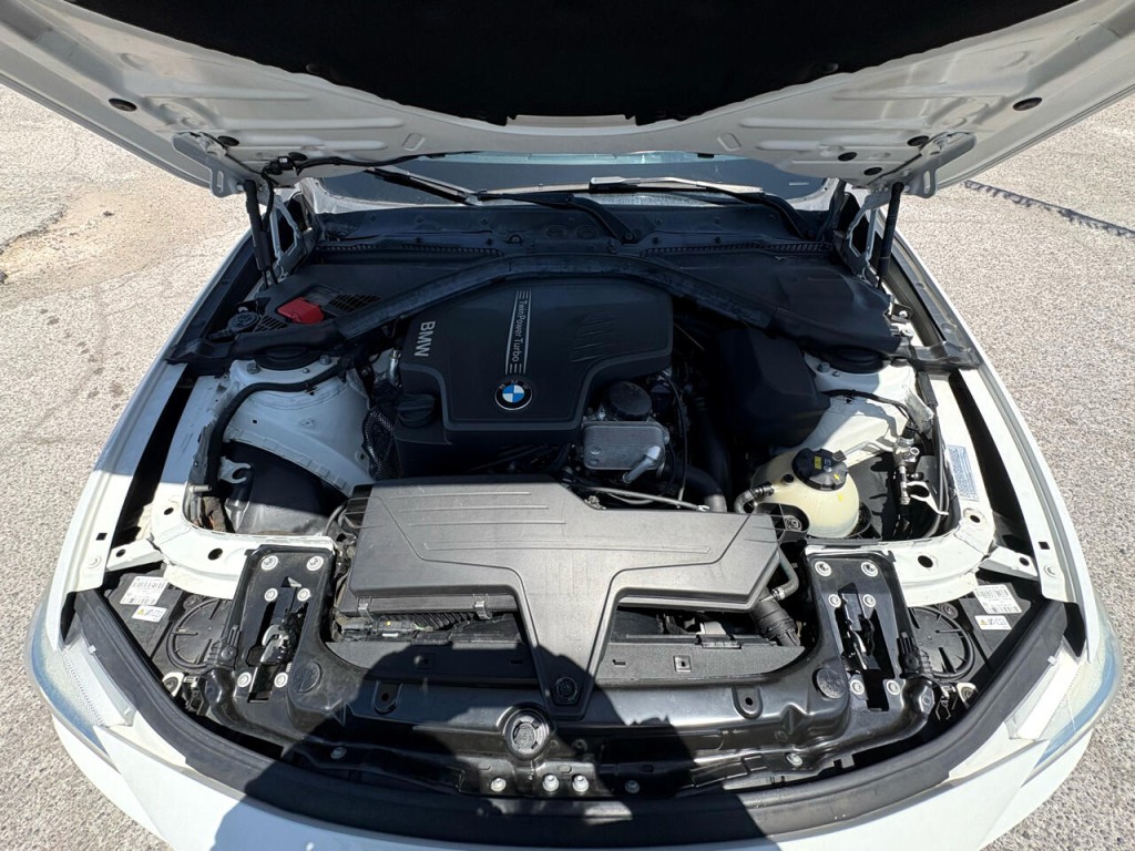 2015 BMW 4 Series Image 32