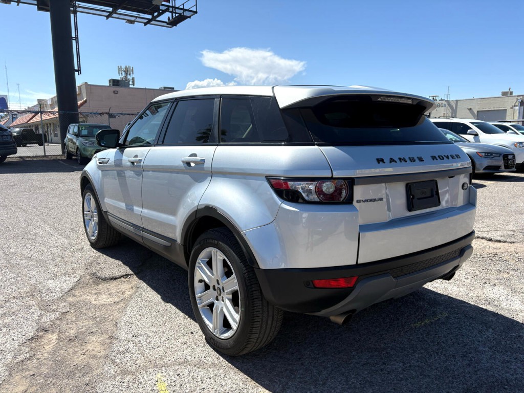 2013 Land Rover Range Rover Evoque Image 4