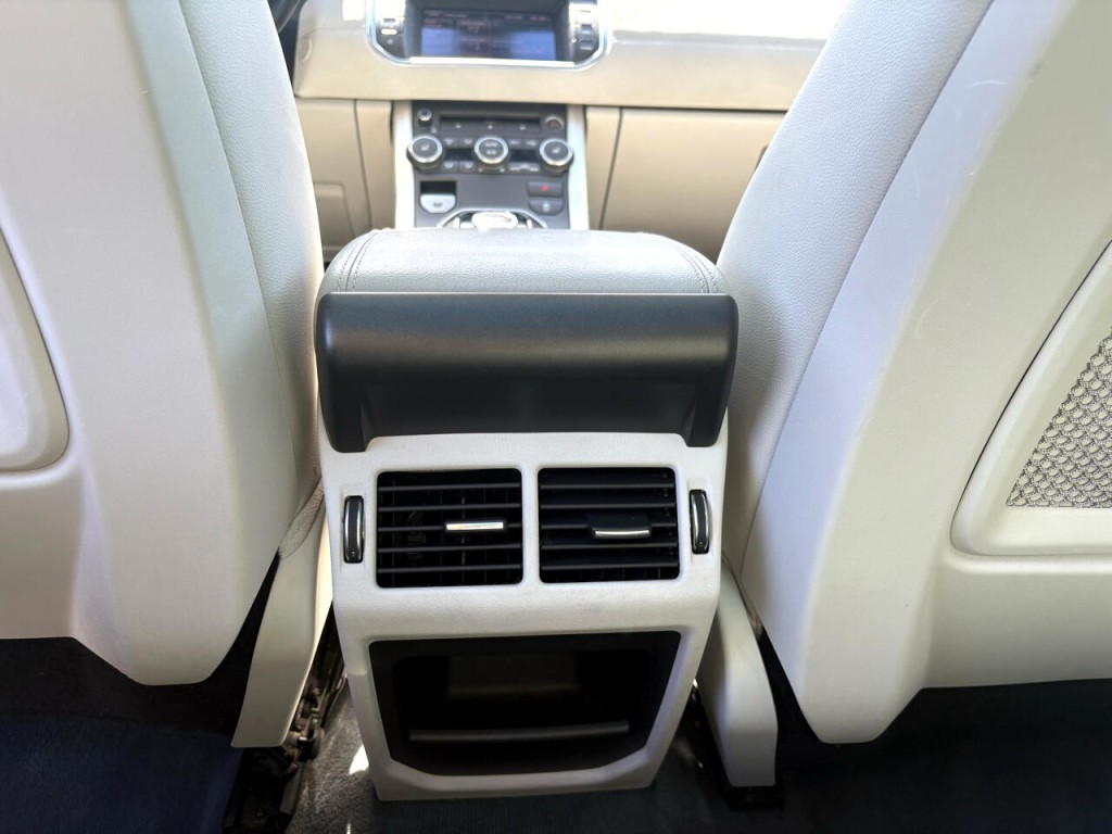 2013 Land Rover Range Rover Evoque Image 24