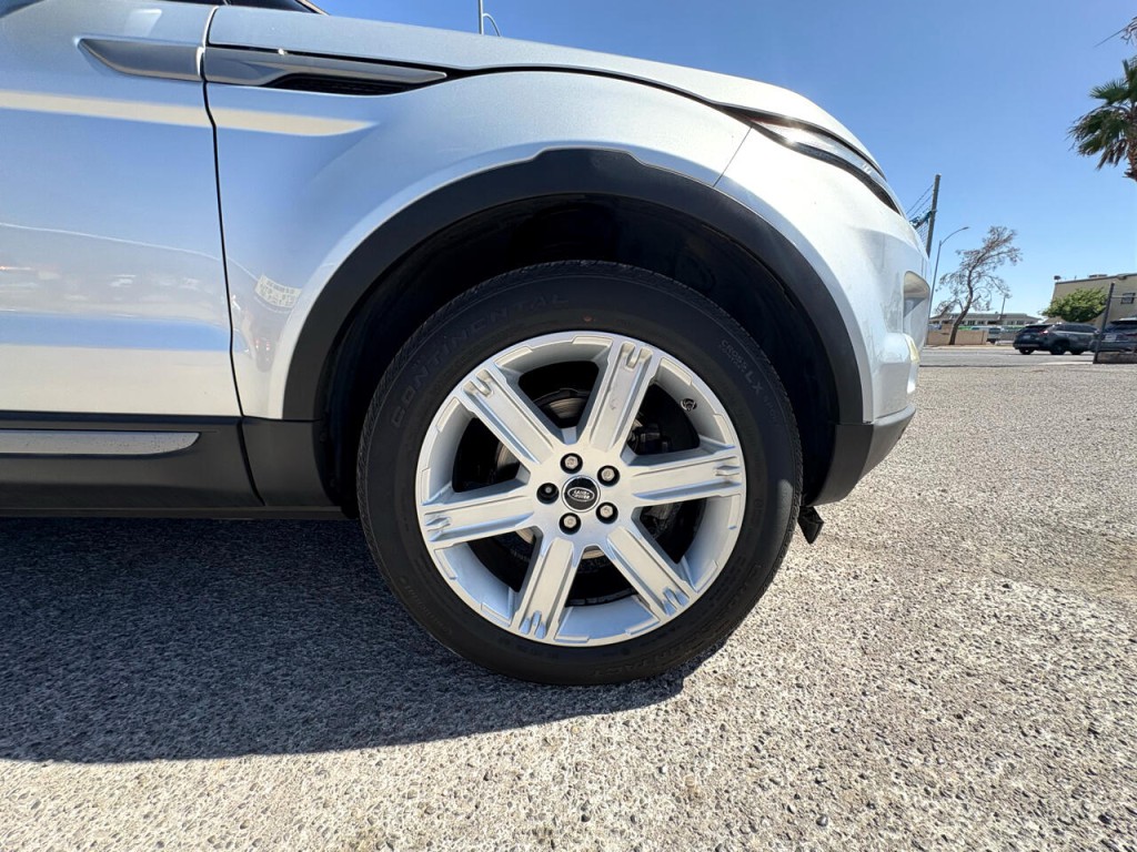 2013 Land Rover Range Rover Evoque Image 34