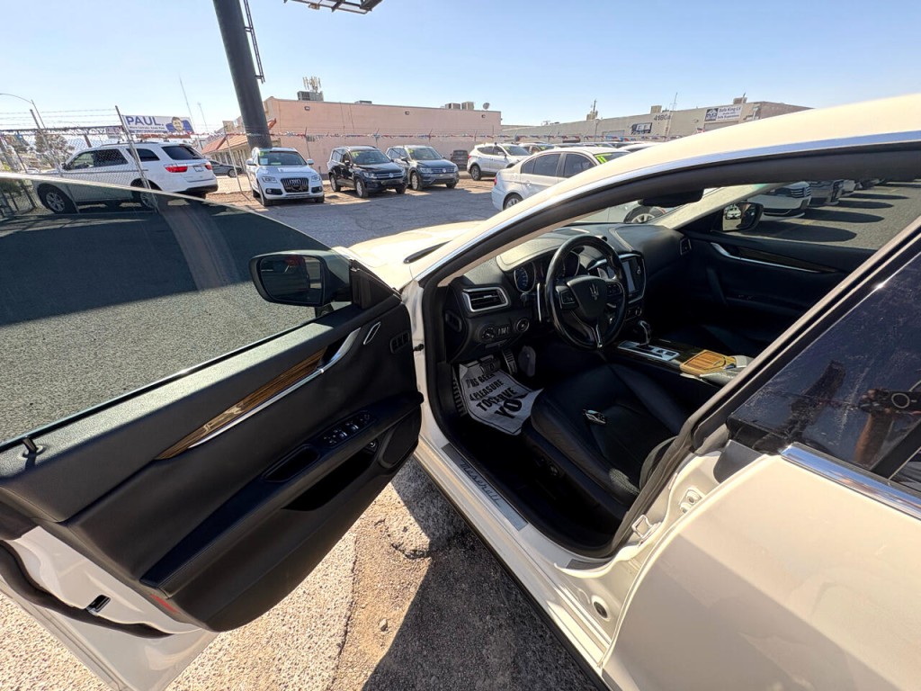 2014 Maserati Ghibli Image 10