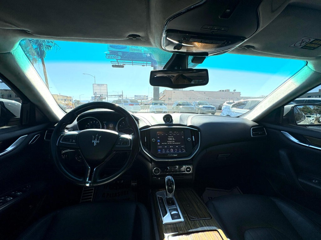 2014 Maserati Ghibli Image 26