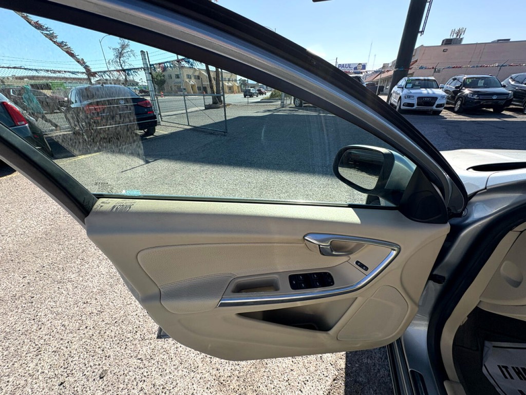 2013 Volvo S60 Image 11