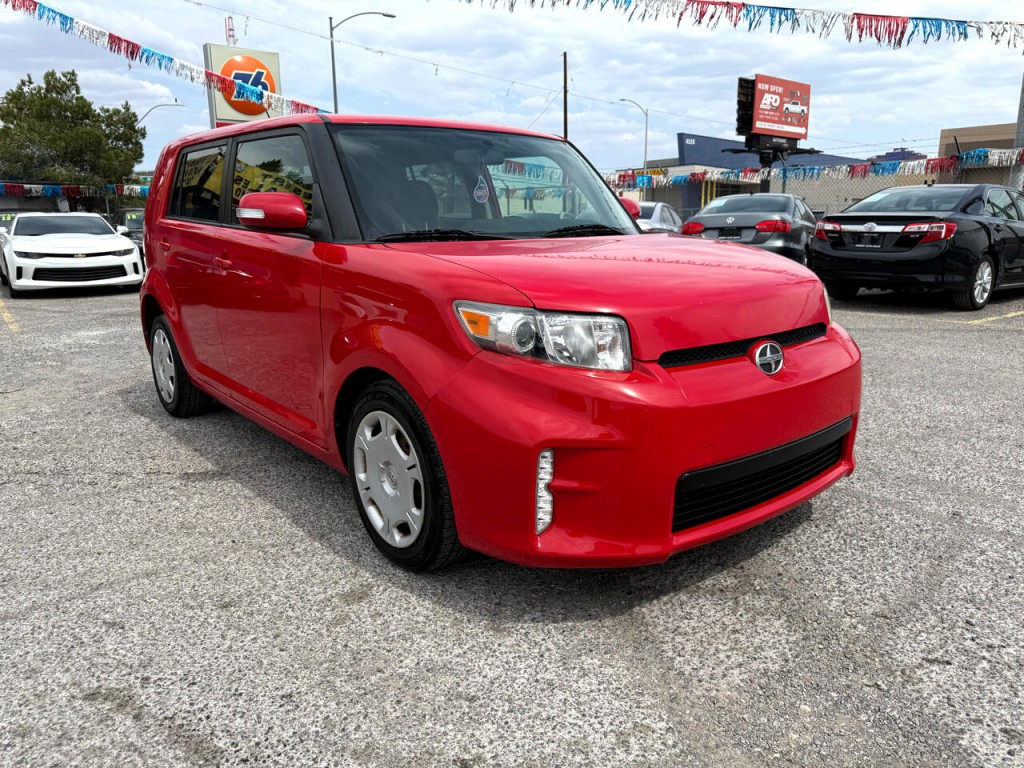 2013 Scion xB Image 4