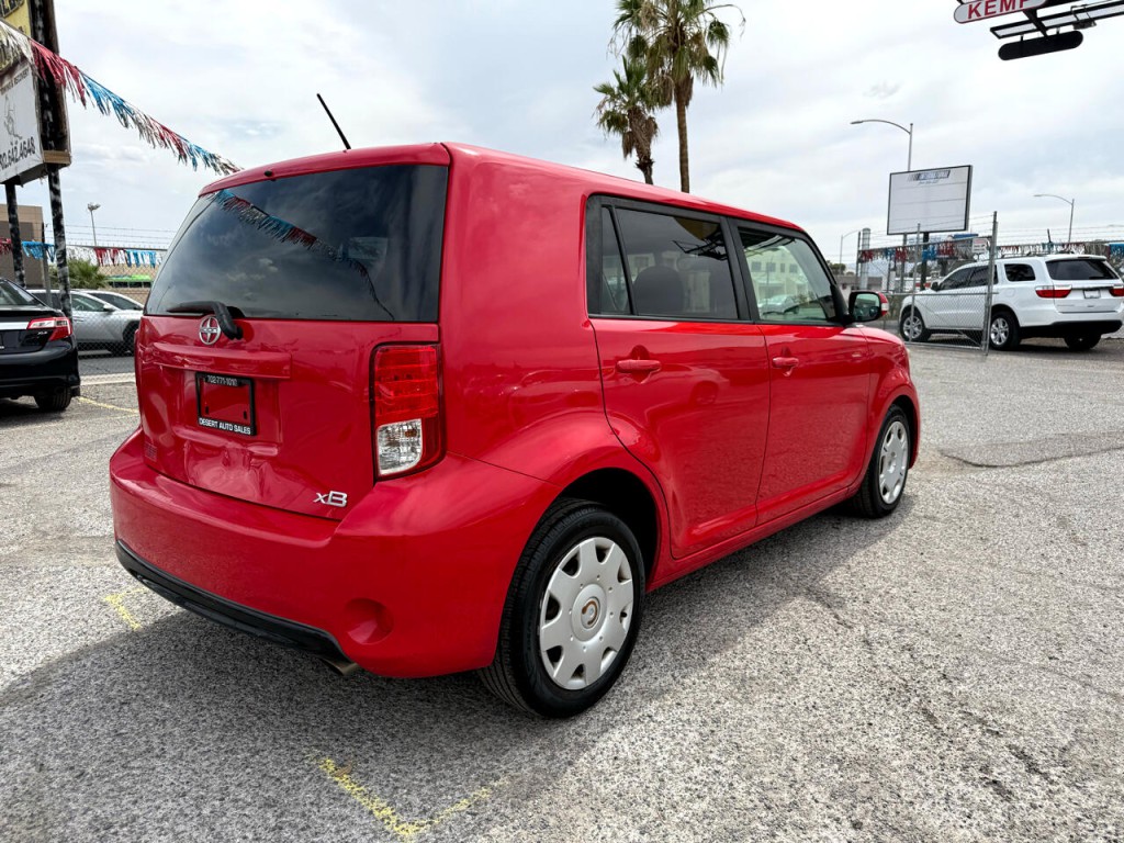 2013 Scion xB Image 7