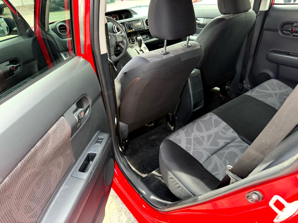 2013 Scion xB Image 13