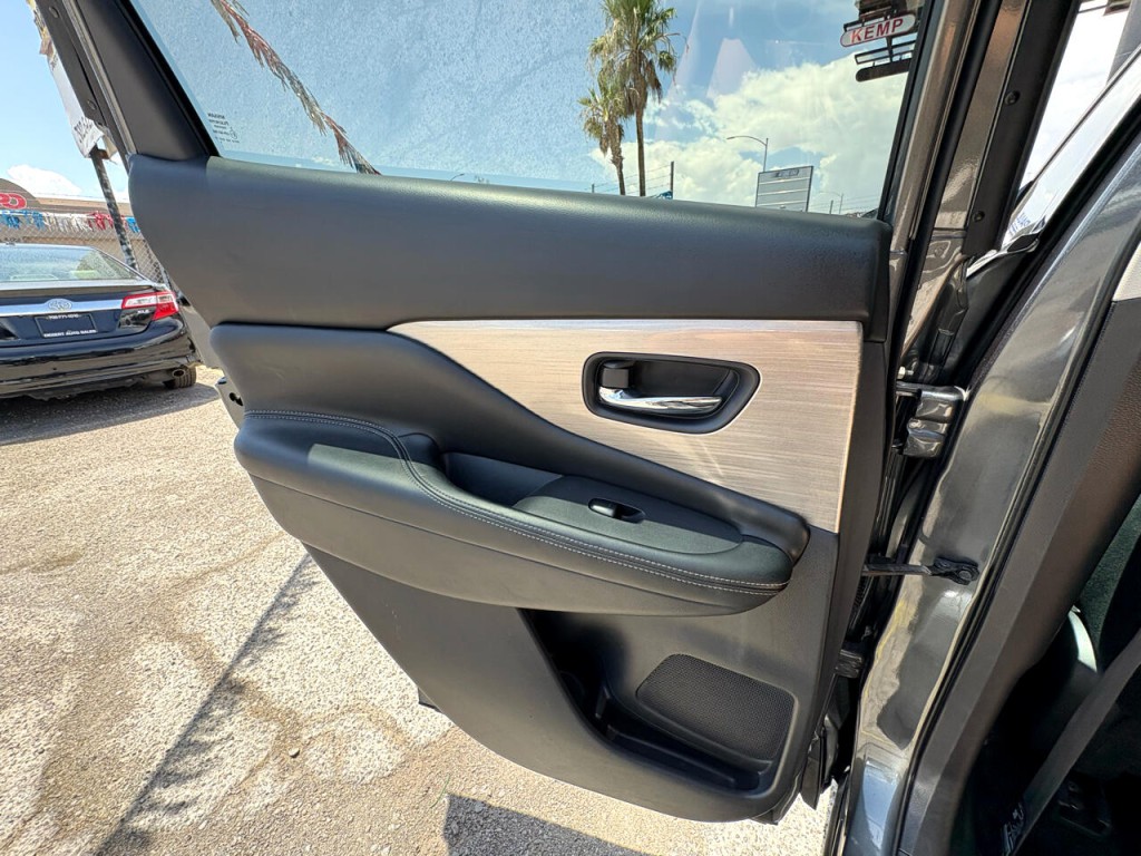 2018 Nissan Murano Image 23