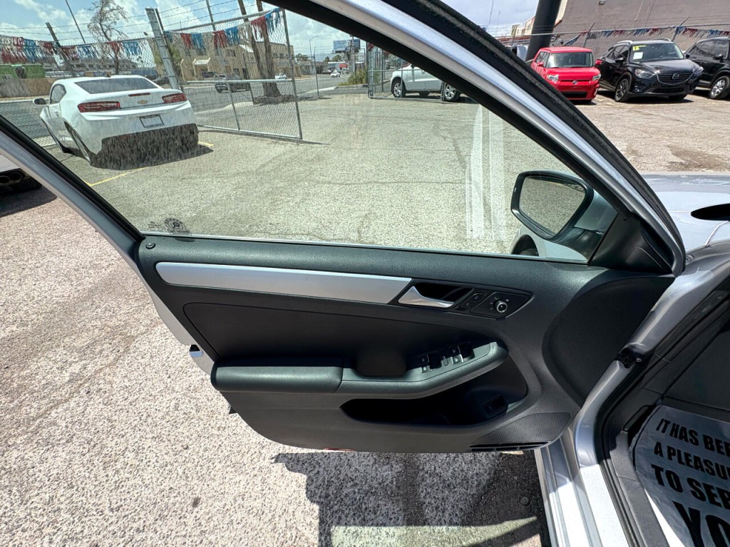 2014 Volkswagen Jetta Image 13
