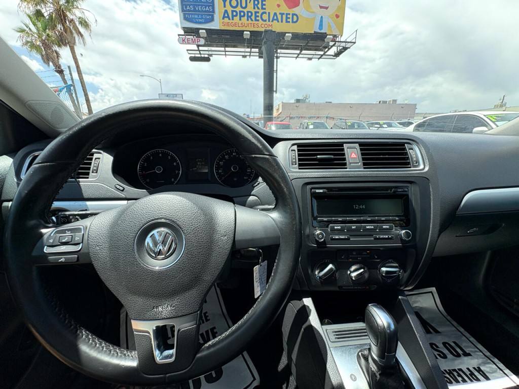 2014 Volkswagen Jetta Image 15