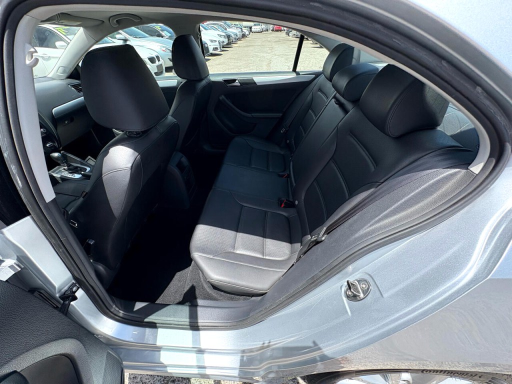 2014 Volkswagen Jetta Image 25