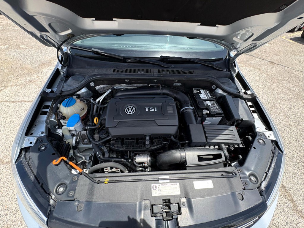 2014 Volkswagen Jetta Image 34