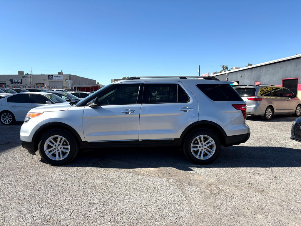 2011 Ford Explorer Image 3