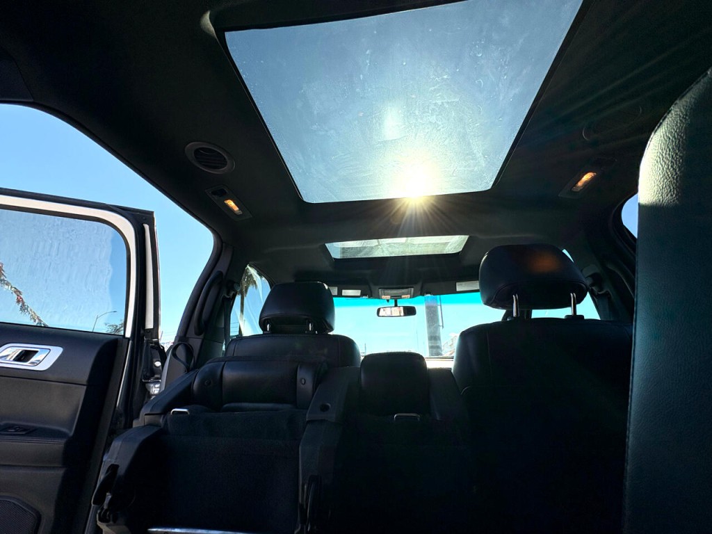 2011 Ford Explorer Image 24