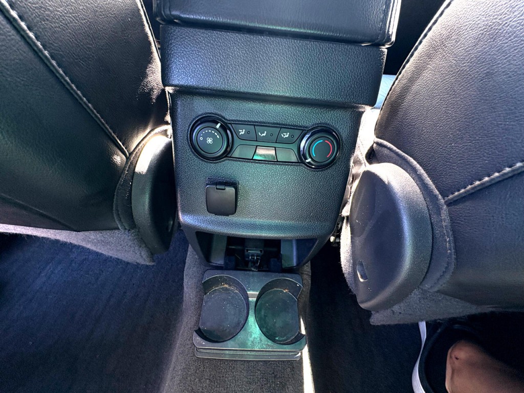 2011 Ford Explorer Image 28