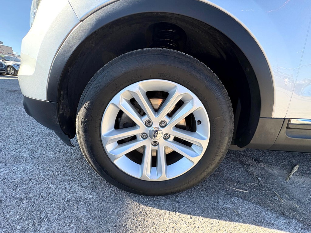2011 Ford Explorer Image 36