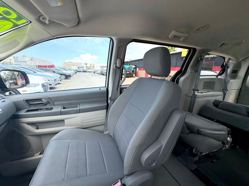 2009 Dodge Grand Caravan Image 13