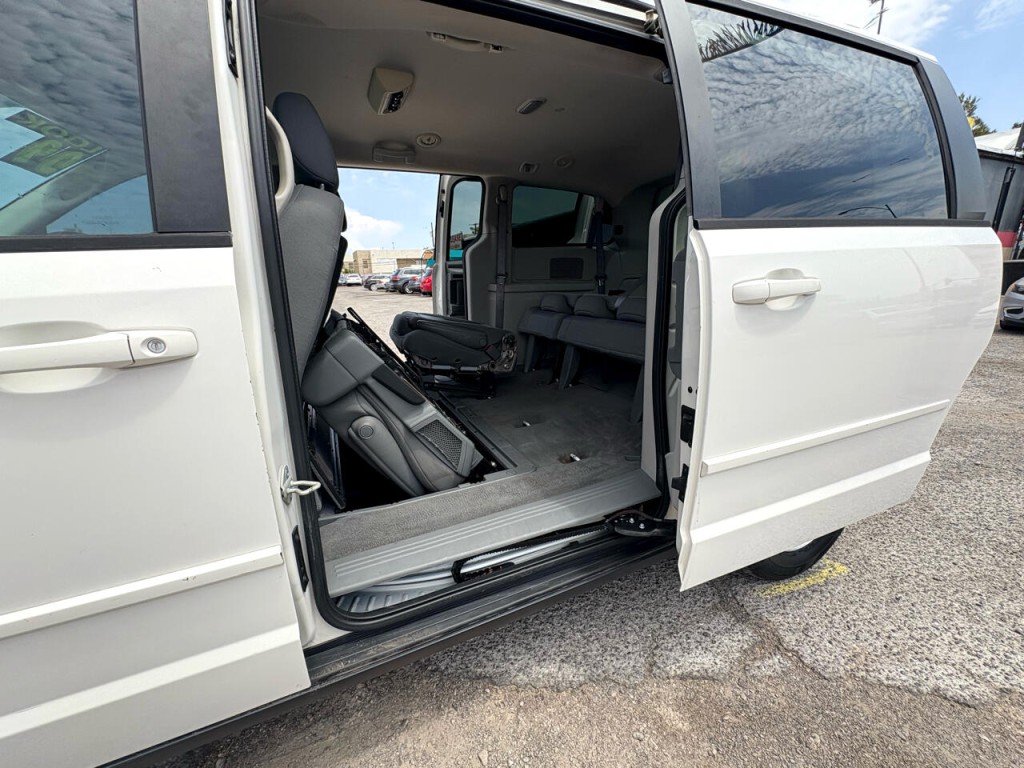 2009 Dodge Grand Caravan Image 22