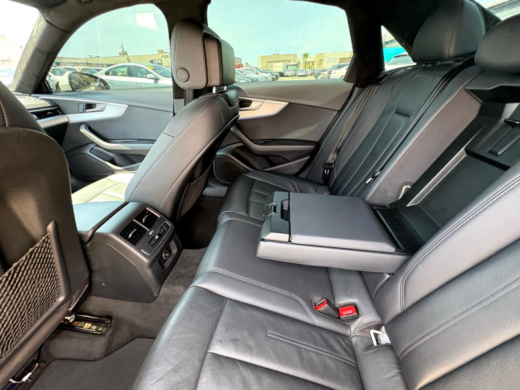 2018 Audi A4 Image 26