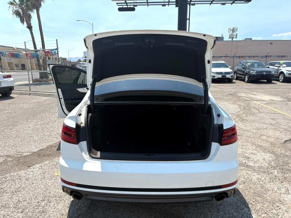 2018 Audi A4 Image 30