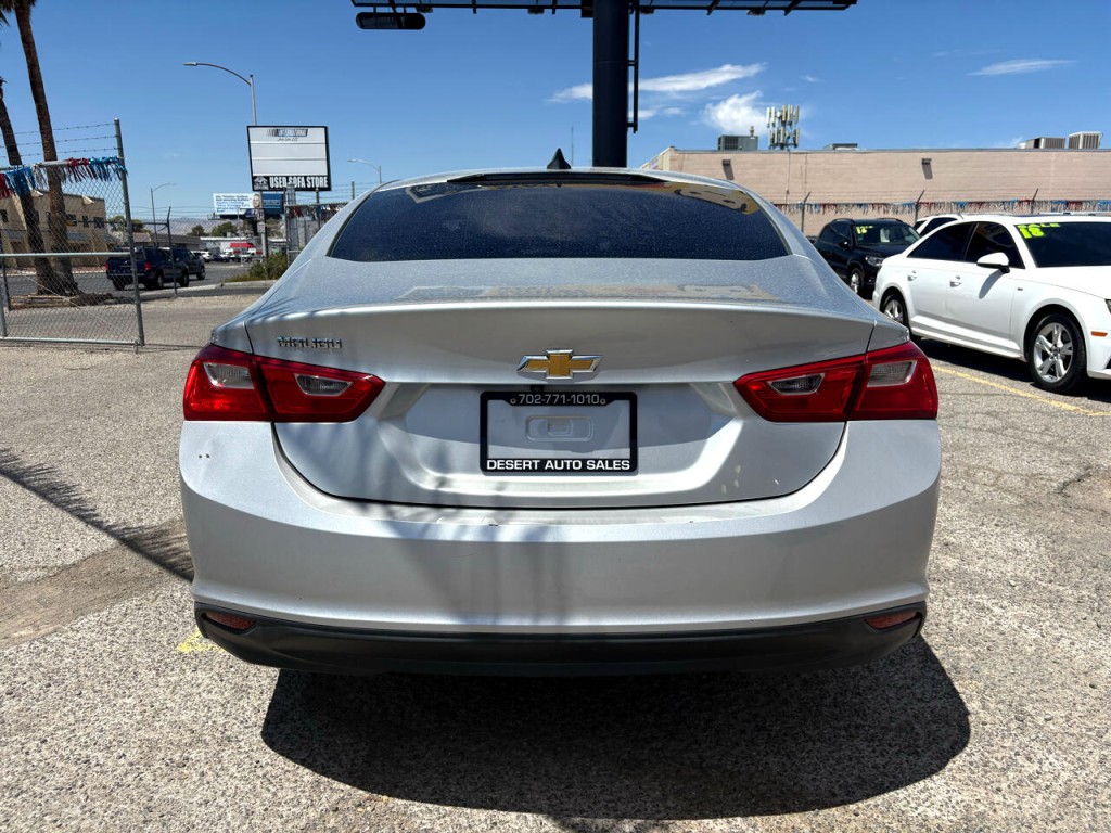2017 Chevrolet Malibu Image 5