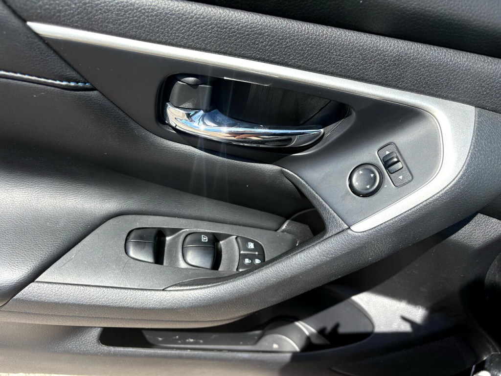 2016 Nissan Altima Image 13