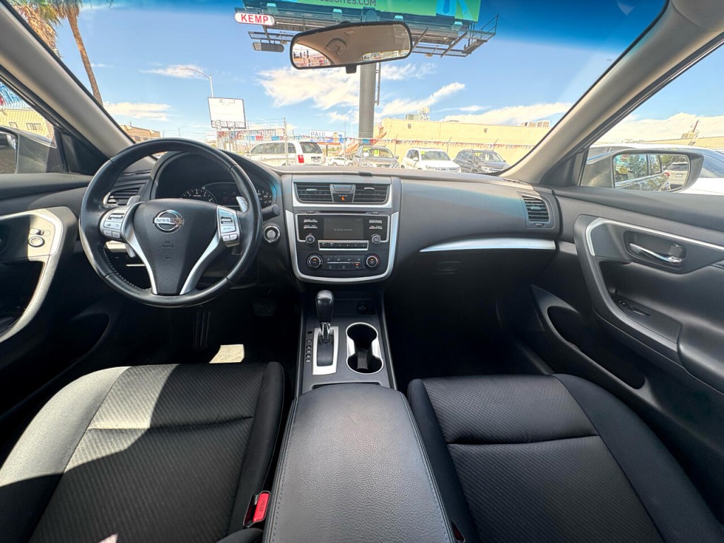 2016 Nissan Altima Image 27