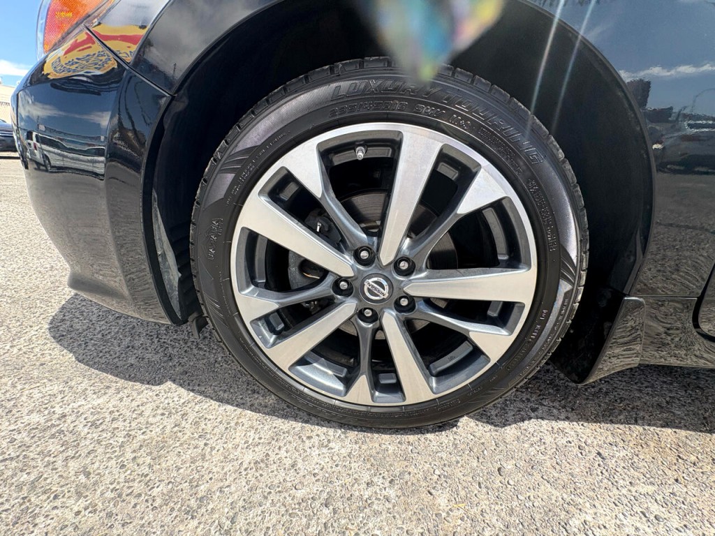 2016 Nissan Altima Image 35