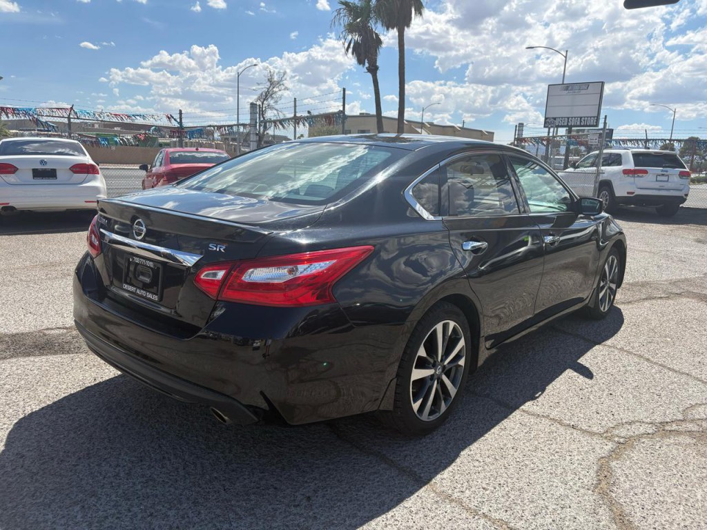 2016 Nissan Altima Image 8