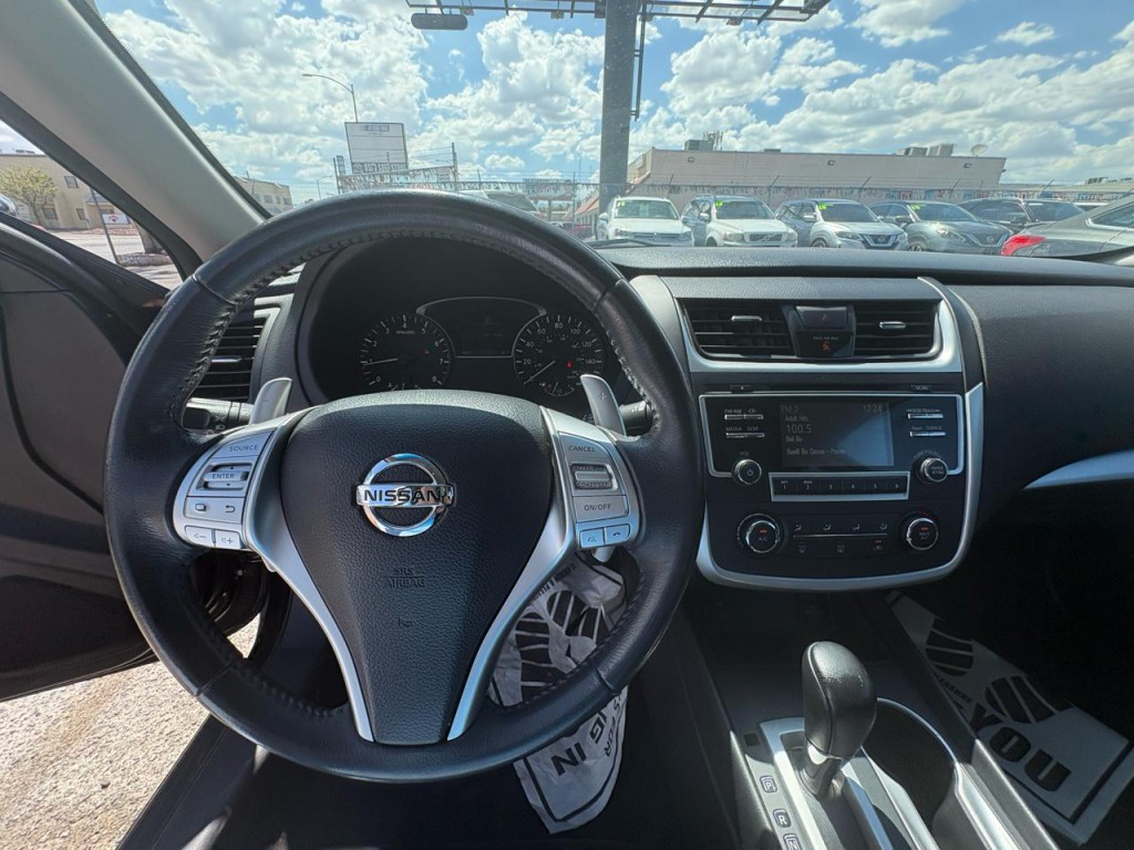 2016 Nissan Altima Image 15
