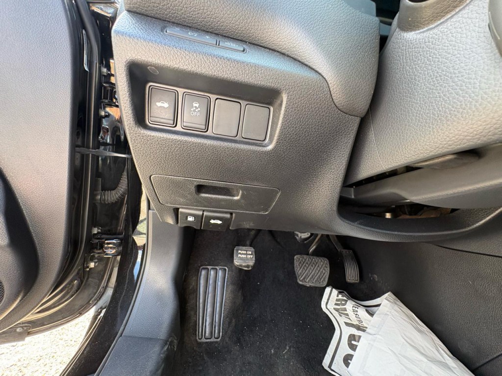 2016 Nissan Altima Image 25