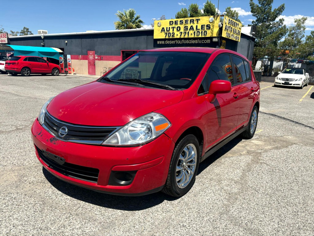 2012 Nissan Versa Image 2