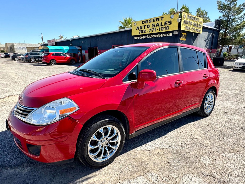 2012 Nissan Versa Image 3