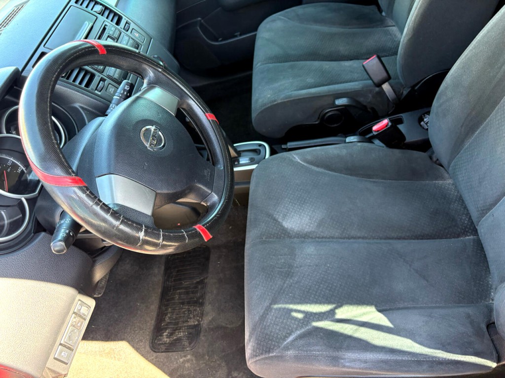 2012 Nissan Versa Image 8