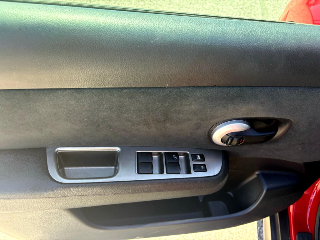 2012 Nissan Versa Image 23