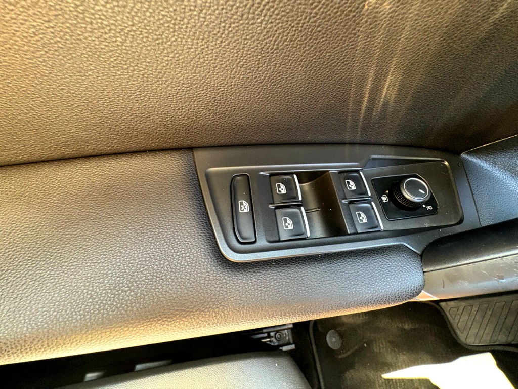 2018 Volkswagen Tiguan Image 18