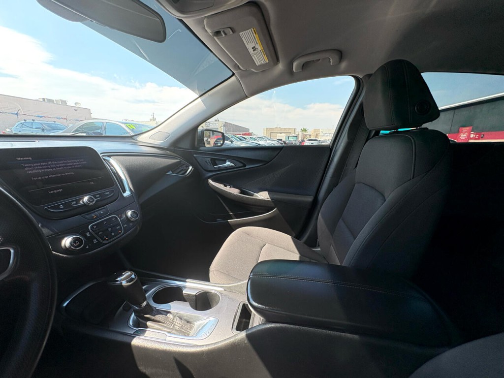 2020 Chevrolet Malibu Image 16