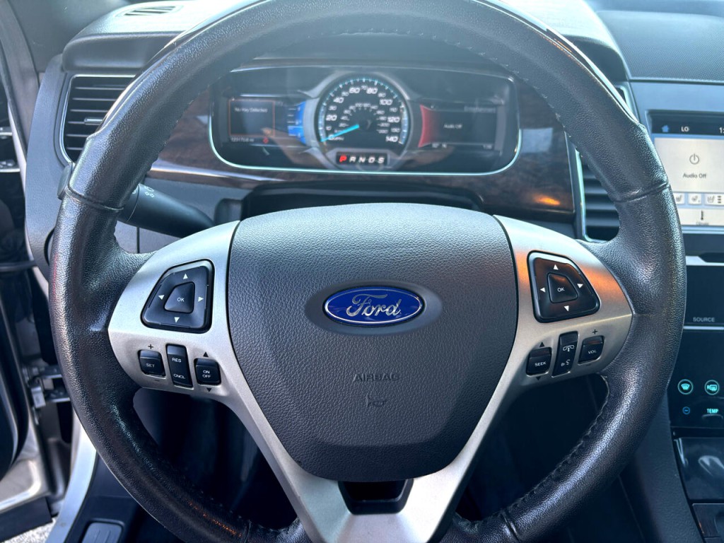 2017 Ford Taurus Image 13