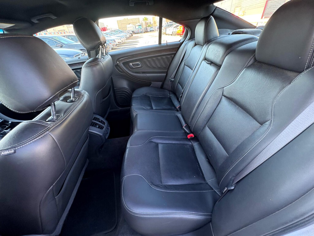2017 Ford Taurus Image 22
