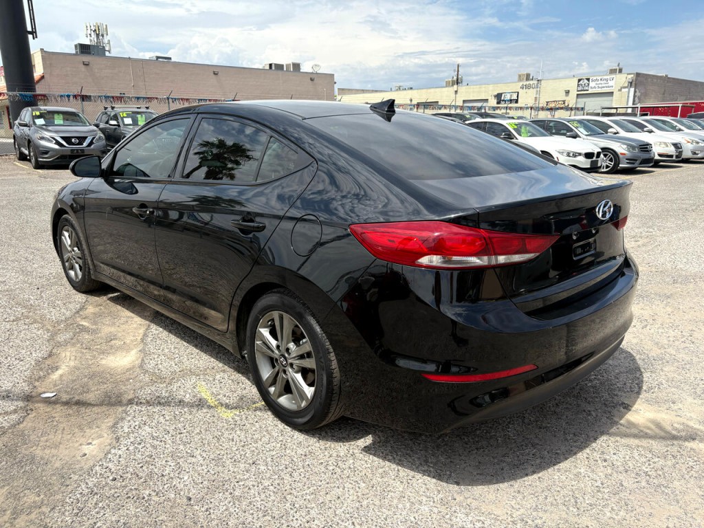 2018 Hyundai Elantra Image 4