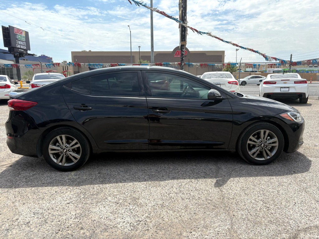 2018 Hyundai Elantra Image 7