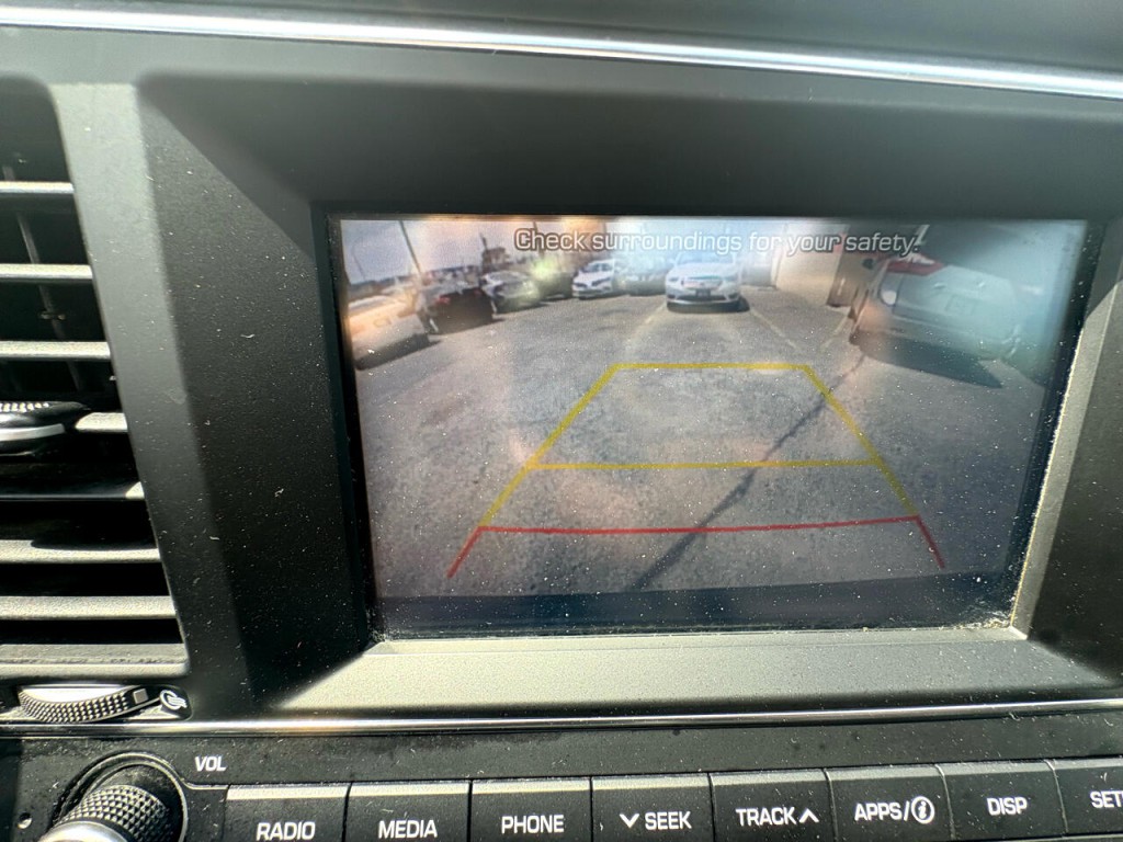 2018 Hyundai Elantra Image 21