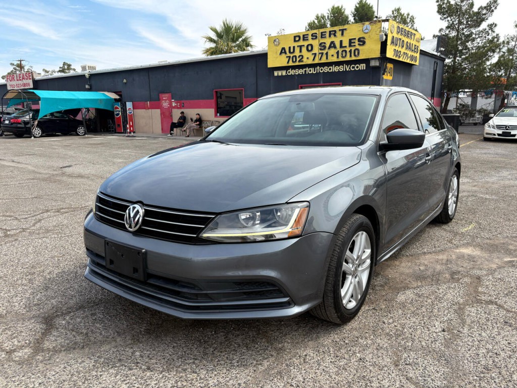 2017 Volkswagen Jetta Image 2