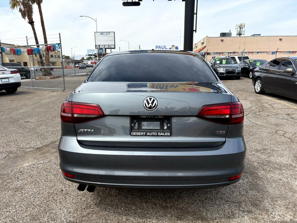 2017 Volkswagen Jetta Image 5