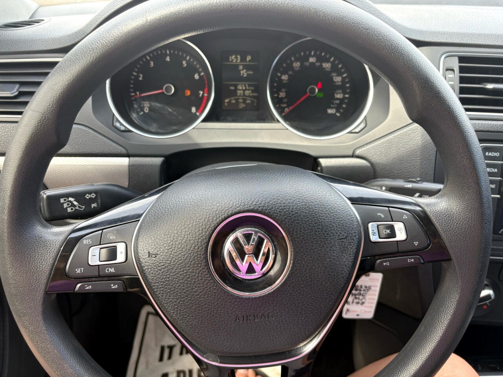 2017 Volkswagen Jetta Image 13