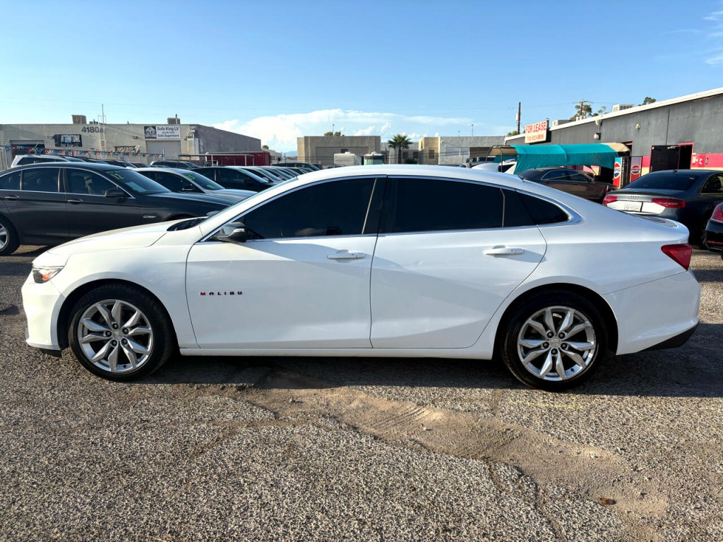 2018 Chevrolet Malibu Image 3