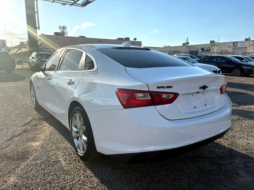 2018 Chevrolet Malibu Image 4