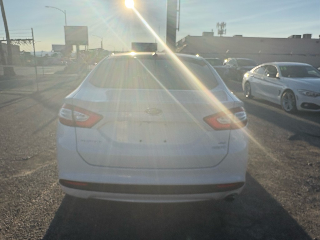 2016 Ford Fusion Image 5